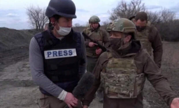 Отчет корреспондента CNN о том, как он сопровождал Зеленского на передовую.