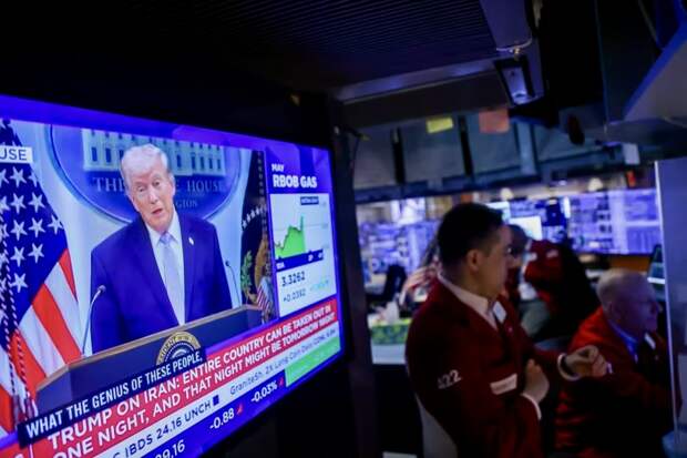 Цены на нефть рухнули более чем на 15%, а фондовые рынки взлетели после перемирия с Ираном