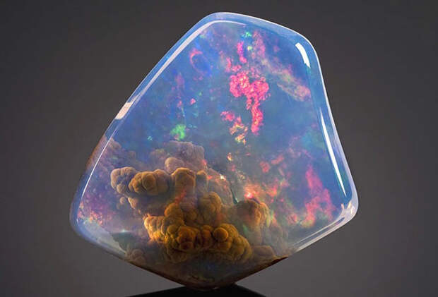 25 уникальных минералов, внутри которых можно увидеть целый мир