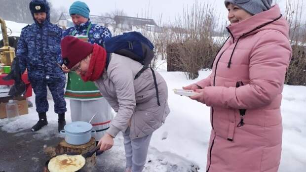 Блины на пеньках: готовим на свежем воздухе по методике наших прадедов