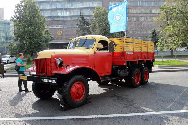 Ретропарад автобусов в Москве Москве, автобусы, общественный траспорт, парад, ретро автомобили