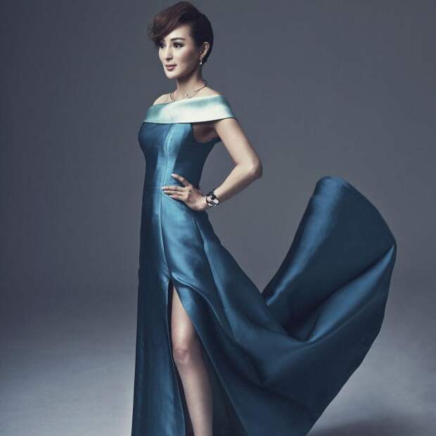 this-50-year-old-model-proves-that-you-can-stop-time-artnaz-com-11