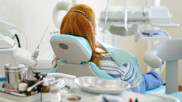 Стоматолог Конников назвал главные причины потери зубов