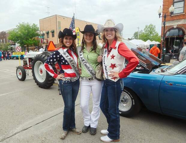 Выставка ретро-автомобилей в штате Висконсин авто, выставка, олдтаймер, ретро автомобили