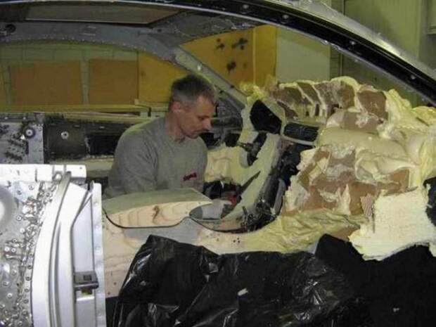 Антикризисное решение: реставрация старого автомобиля с помощью монтажной пены своими руками 