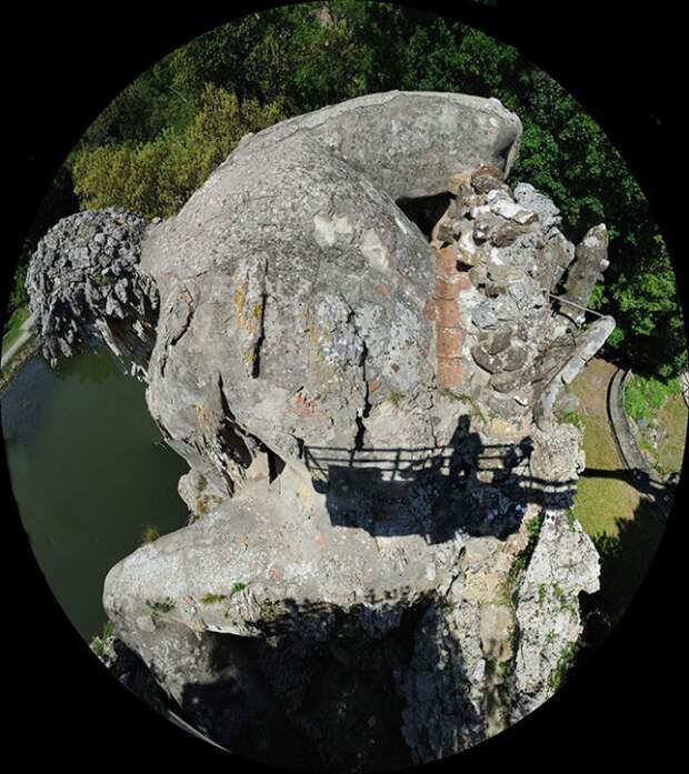 Аппеннинский Колосс - громадная статуя, в существование которой непросто поверить (20 фото)