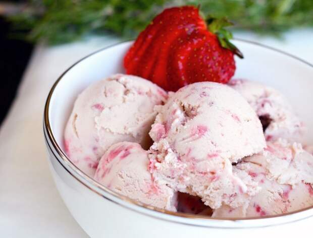 Strawb-1-Main-645x492