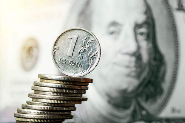 "Альфа-Капитал": ситуация на валютном рынке Мосбиржи складывается в пользу рубля