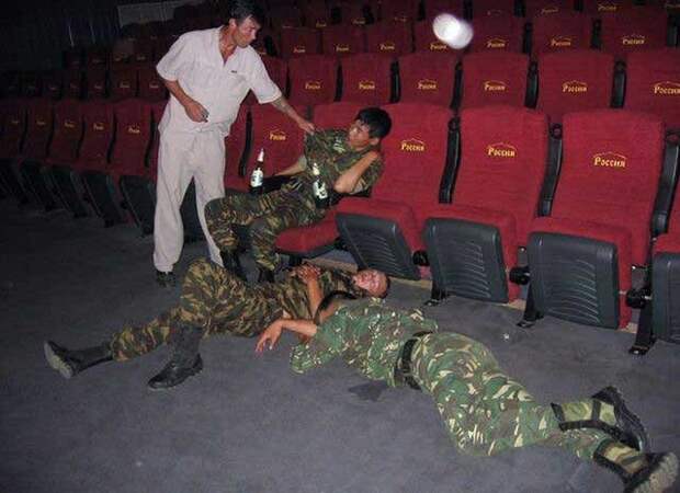 Такое может быть только в России (65 фото)