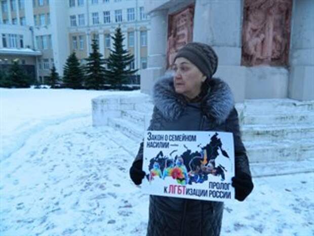 Не планирует ли власть с помощью феминисток контролировать несогласных?