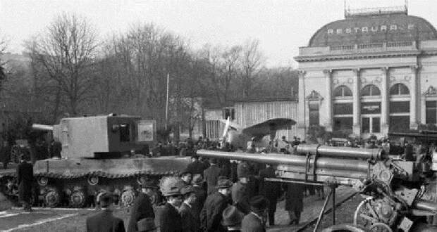 Советская военная техника на выставке "Советский рай" (https://clck.ru/frBcg)