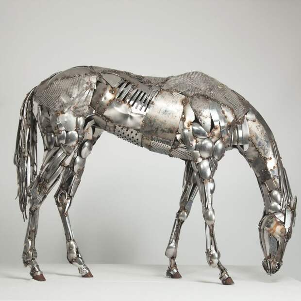 Лошадь металлолом, природа, скульптура