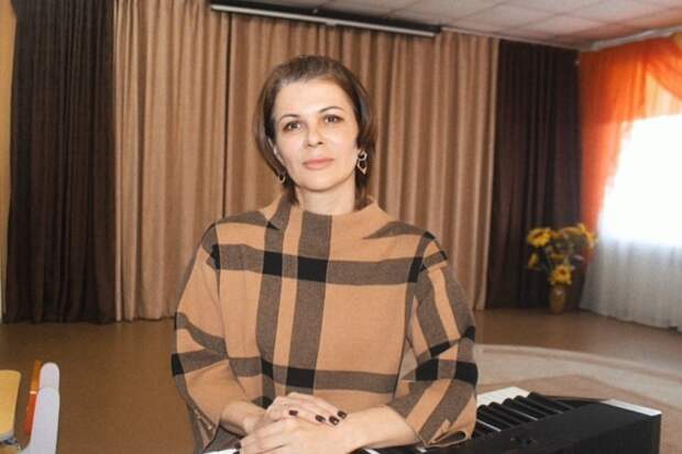 Альбом с песнями сочинила музыкальный работник детского сада Уссурийска