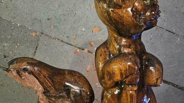 Гнилая статуя / Фото: с Telegram-канала