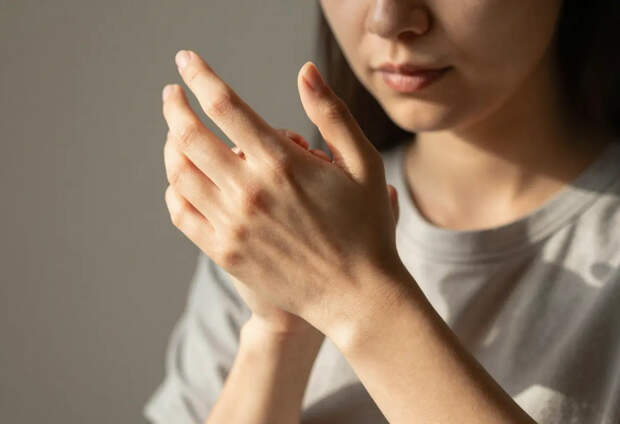 Врач предупредила, что зуд может быть следствием отказа печени