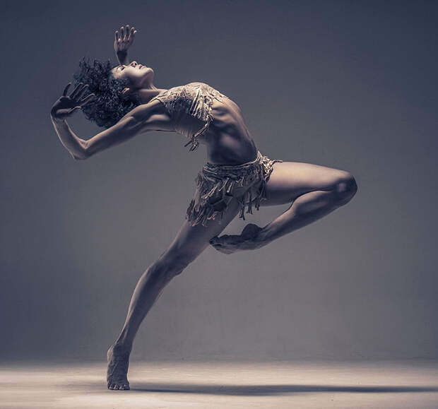 https://static.boredpanda.com/blog/wp-content/uploads/2016/10/dance-photography-vadim-stein-102-580496c4467bf__880.jpg