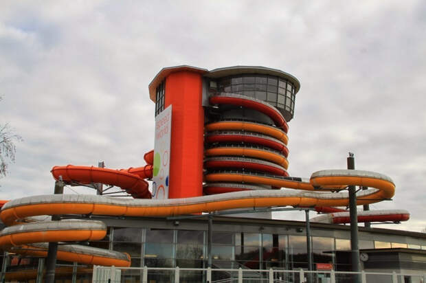 AD-Worlds-Scariest-Waterslides-18