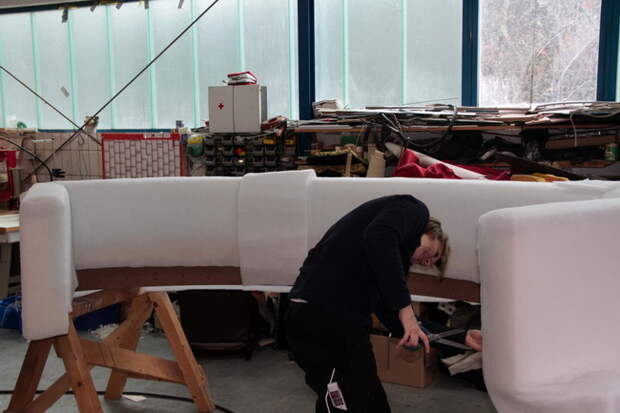 Классный полукруглый диван своими руками (фото, мастер-класс)