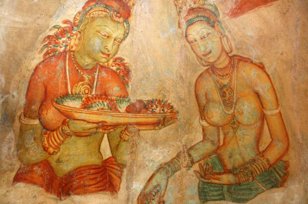 Сохранилось лишь 18 уникальных фресок, воспевающих женскую красоту (Сигирия, Шри-Ланка). | Фото: lakeview-stay.com.