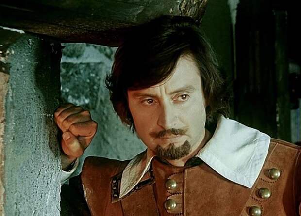 Вениамин Смехов – Атос в фильме «Д'Артаньян и три мушкетера», 1978 год.jpg Вениамин Смехов – Атос в фильме «Д'Артаньян и три мушкетера», 1978 год.jpg