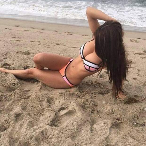 Горячие девушки из соцсетей (25 фото)