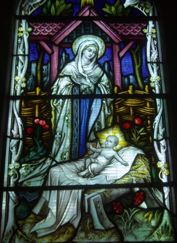 Рождество Христово. Витраж в храме Девы Марии (Cubbington, Англия)