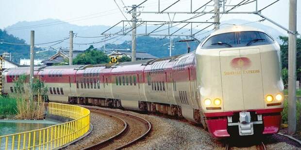 Японский поезд Sunrise Express предлагает своим пассажирам только спальные места в мире, комфорт, поезд, ретро, япония