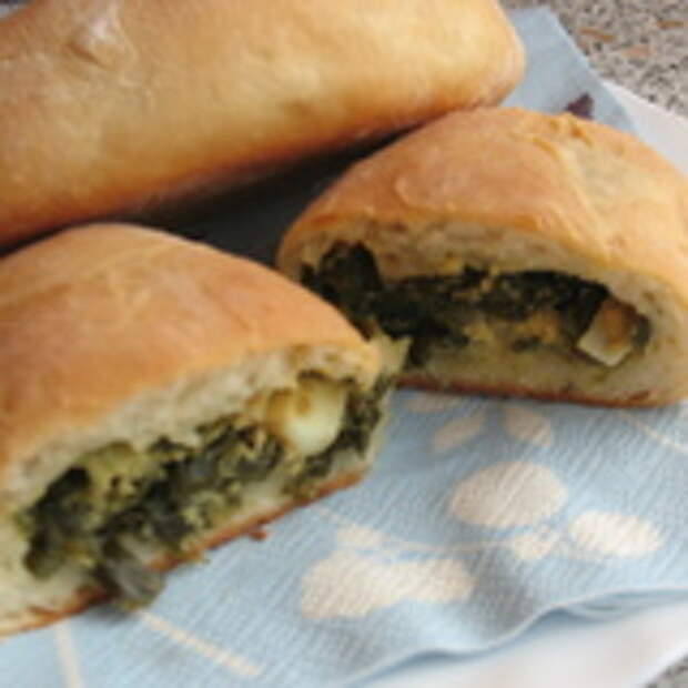 Пирожки с зеленым луком и яйцом