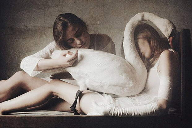 Сюрреалистические фотографии Laura Makabresku