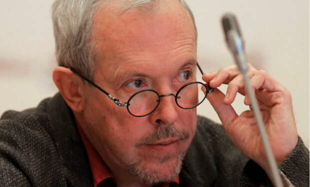 Андрей Макаревич написал эпатажный стих о быдле, вранье и вони 