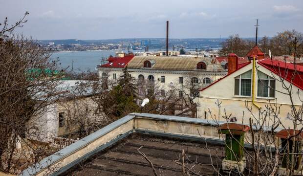 ID: 10632303 Дата съемки: 01.04.2015 Описание: Россия. Севастополь. Вид на Южную бухту. Артем Геодакян/ТАСС