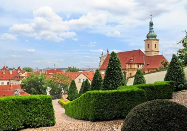 Вртбовский сад в Праге
