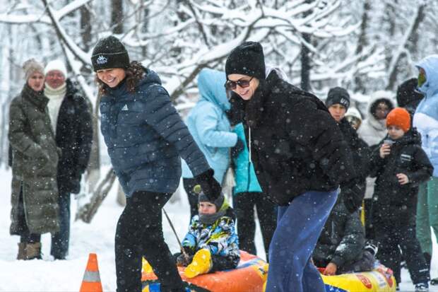 В Майкопе в восьмой раз провели ежегодный саночный биатлон