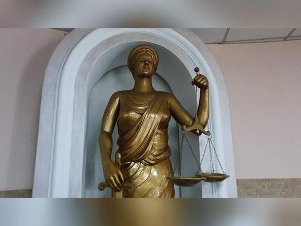 Отца и сына осудили за кражу сейфа в Чите