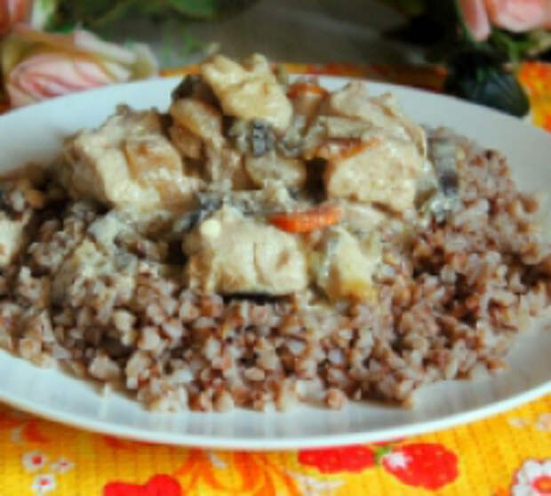 Куриное филе с баклажанами в сметане