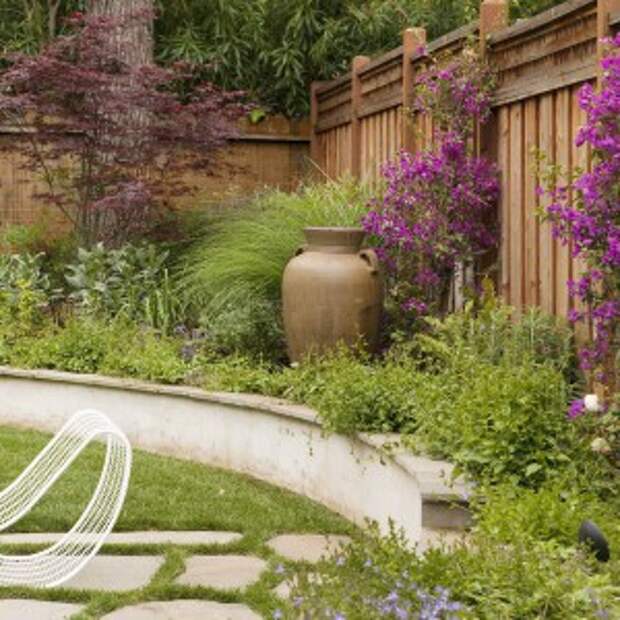 creative-use-large-pots-and-containers-in-garden6-1