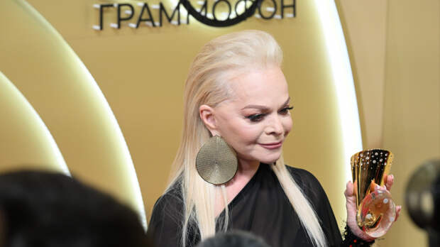 Лариса Долина стала лауреатом 30-й премии «Золотой граммофон»