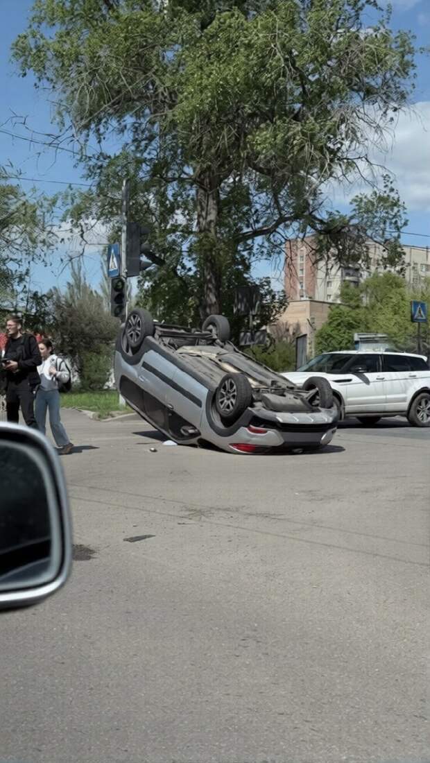 ДТП с перевёртышем в Пролетарском районе Донецка