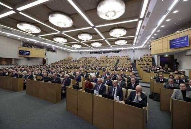 От контрафакта к господдержке: какие итоги подвели на парламентских слушаниях о будущем легкой промышленности России