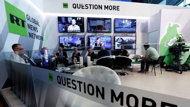 Павильон телекомпании RT на XIX Петербургском международном экономическом форуме