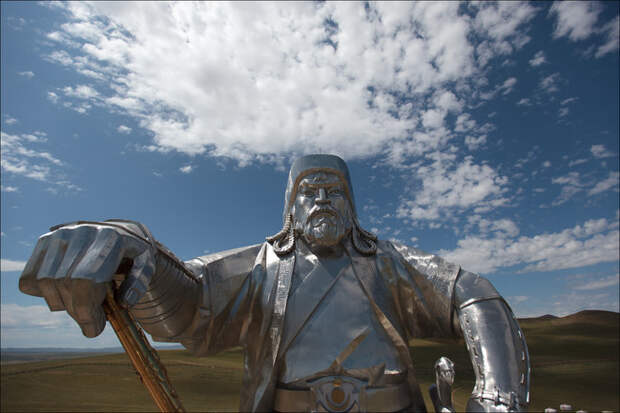 16. Статуя Чингисхана в Цонжин-Болдоге высота, мир, статуя