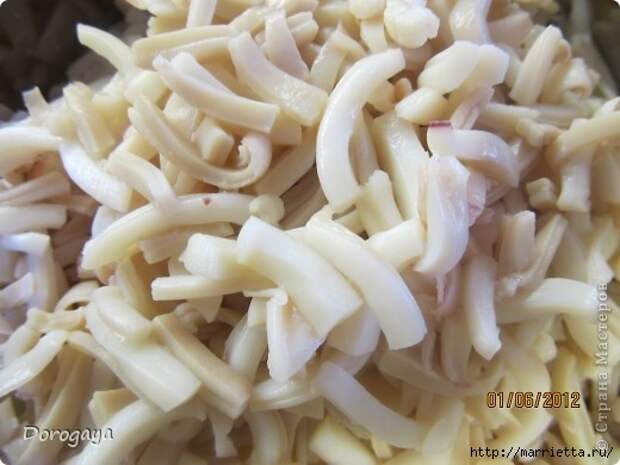 Царский салат с кальмарами и красной икрой (4) (520x390, 112Kb)