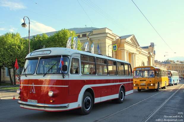 Парад ретро-техники в Санкт-Петербурге авто, общественный транспорт, парад, ретро автомобили