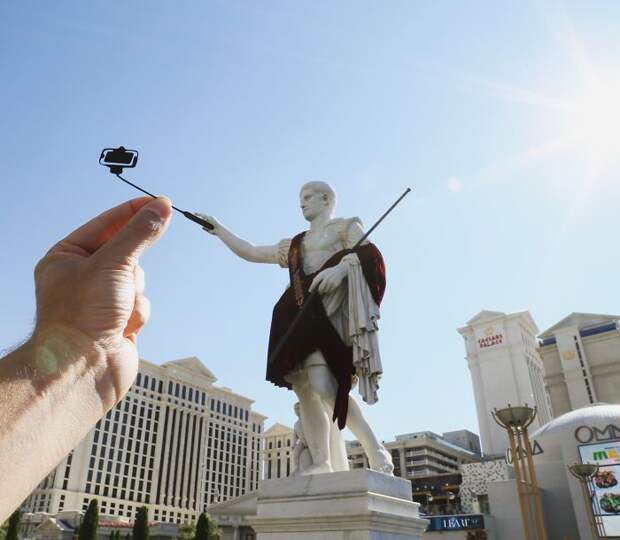 Caesar Taking A Selfie, Caesar's Palace