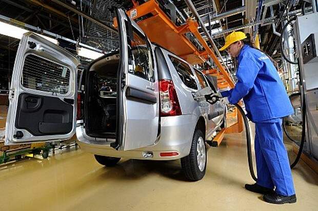 Серийное производство автомобиля Lada Largus на заводе ОАО "АВТОВАЗ"