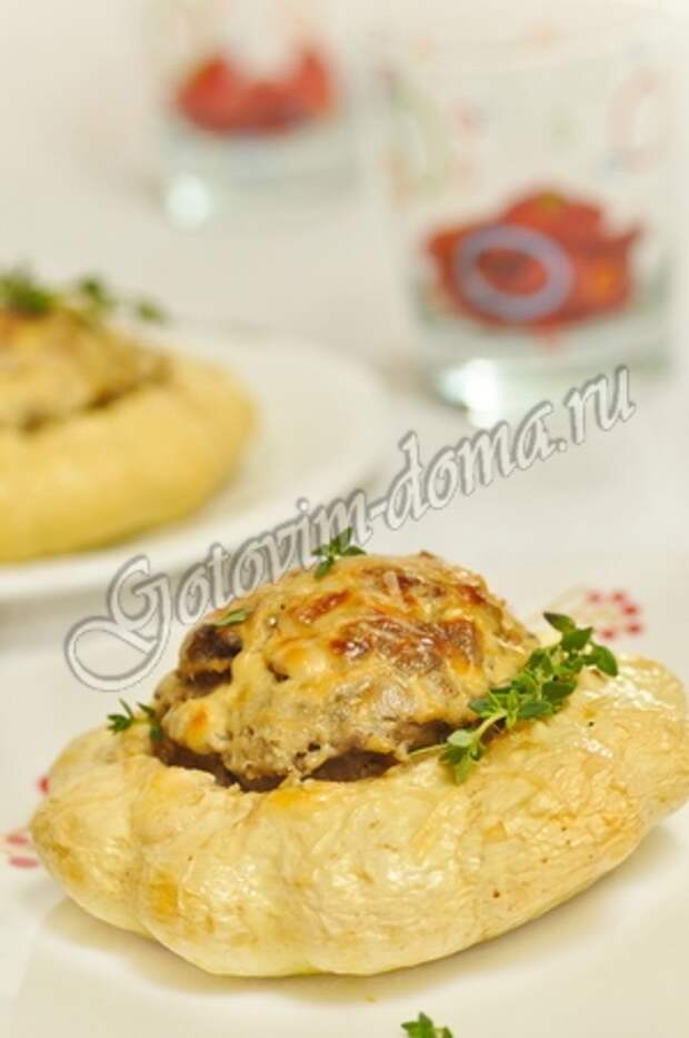 Патиссоны, фаршированные мясом и грибами