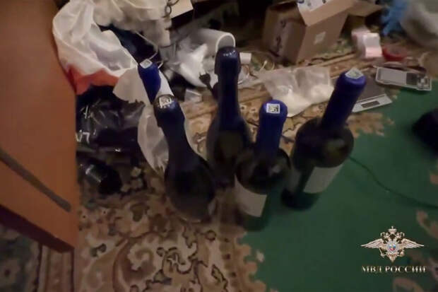 В Москве поймали наркодилера, прятавшего товар в винных бутылках