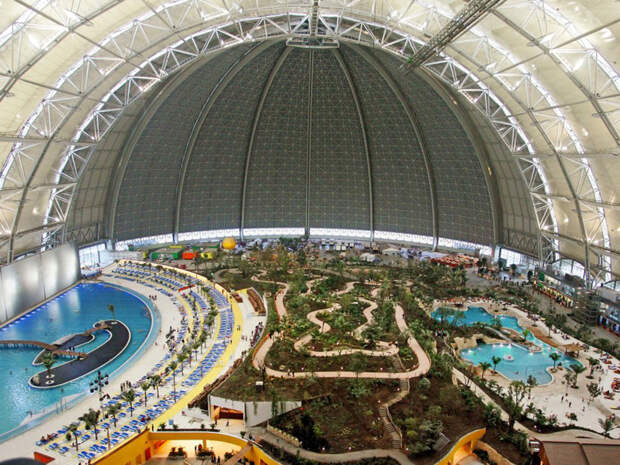 13. Огромный аквапарк под куполом, Германия. интересное, фото