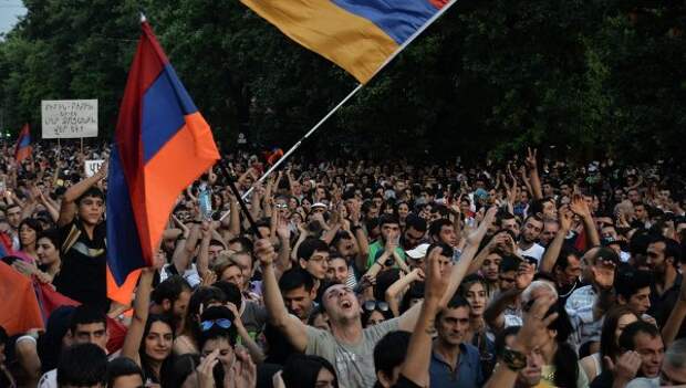 Протесты в Ереване Протесты в Ереване