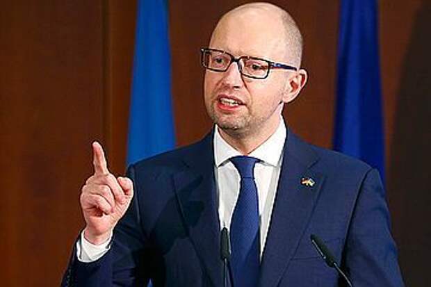 Яценюк обвинил «российских диверсантов» в подрыве ЛЭП, питающих Крым Яценюк обвинил «российских диверсантов» в подрыве ЛЭП, питающих Крым
